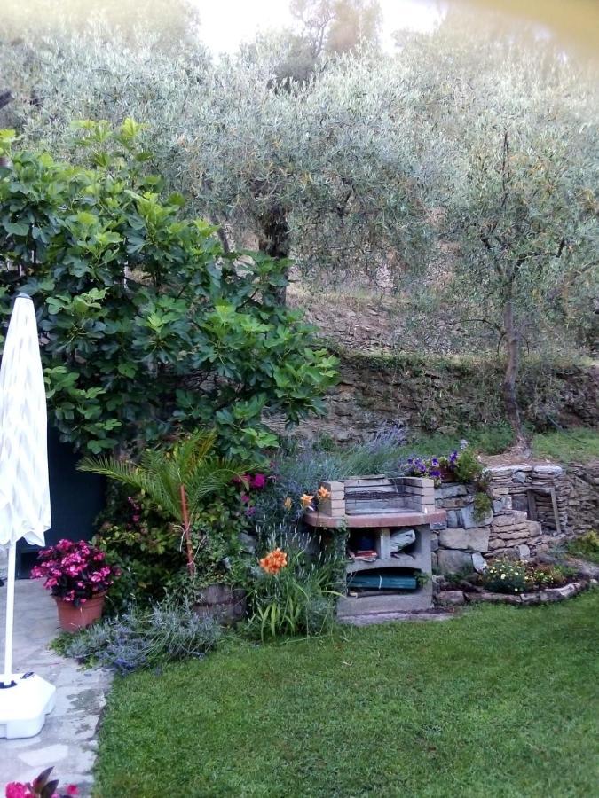 Вилла Casa Sylviane Pietrabruna Экстерьер фото